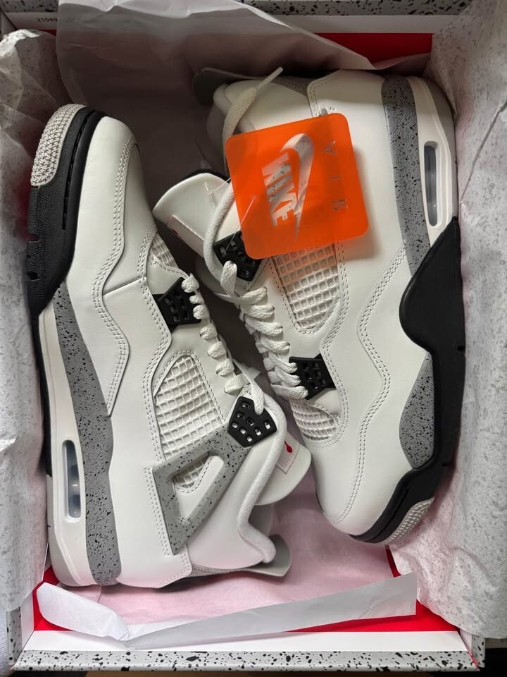 【Nike】Air Jordan 4 Retro \