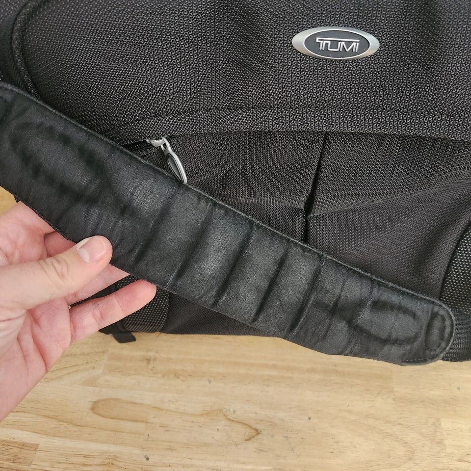 TUMI T3 6462STE 17” Ballistic Nylon Duffel Overnight Cabin Bag - Image 3 of 4