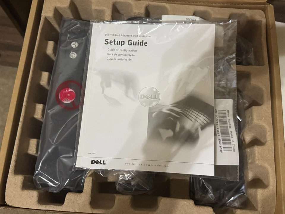 Estación de acoplamiento Dell - Replicador avanzado de puertos PR01X con adaptador y guía de configuración Foto 2 de 3