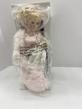 AVON Mother's Day 2001 Bernadette Blonde Caucasian doll New with Certificate
