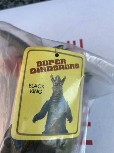 Rarissimo vinile sofubi Ultraman Super Dinosaurs Black King 1983 da collezione - Picture 3 of 5