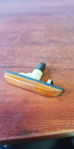 BMW 3ER E36 Seitenblinkleuchte links 8360205