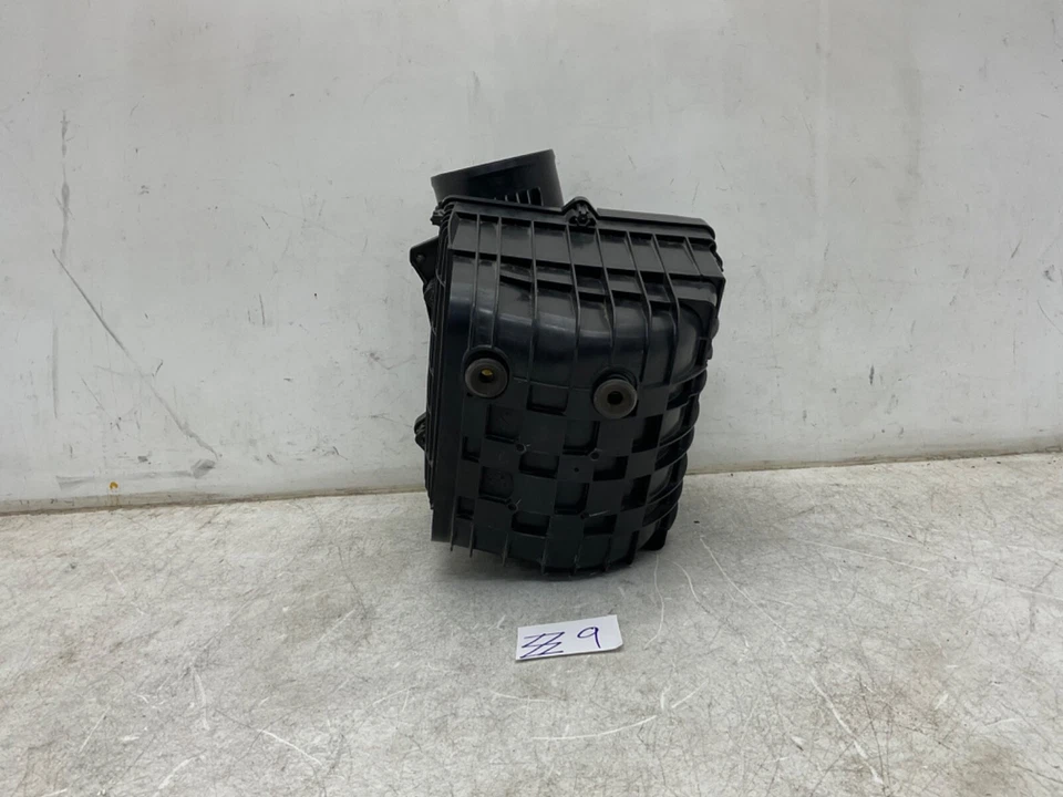 Dodge Ram 2500 2019 2020 2021-2023 6,7 L diésel Cummins caja de admisión de aire OEM dañada Foto 4 de 4