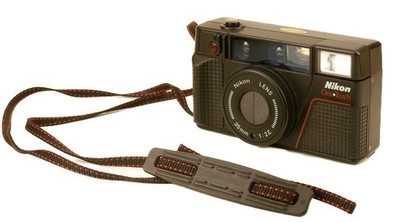 NIKON ONE TOUCH (L35 AF2) 35mm FILM P&S KAMERA