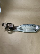 1986-1991 Gm Chevy Gmc Lh Exhaust Tailpipe Support Hanger Bracket 14034503