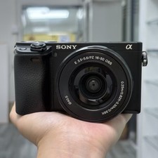 Sony Alpha A6400 24.2MP Mirrorless Digital Camera with E PZ 16