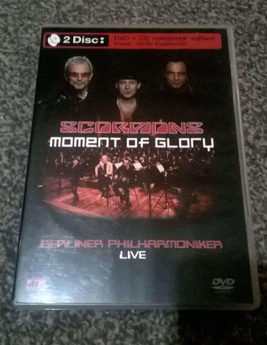 SCORPIONS - MOMENT OF GLORY DVD + CD COLLECTORS EDITION -BERLINER PHILHARMONIKER
