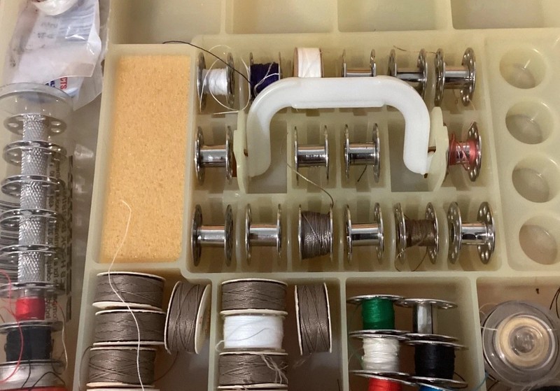 Wilhold Plastic Sewing/Crafts Case- A Mixed Lot of Bobbins & Thread