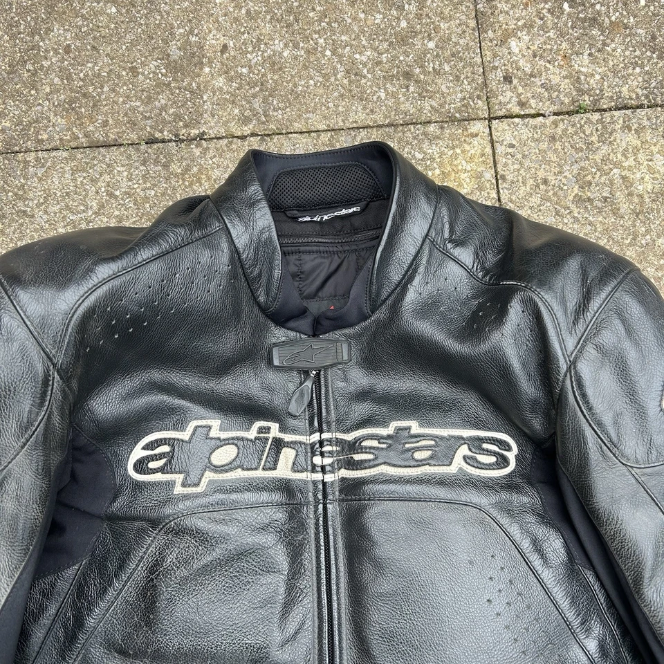 Alpine Stars 2 Piece Motorcycle Suit Jacket 38/48 Trousers 32/48 Leather Small - Image 3 of 4