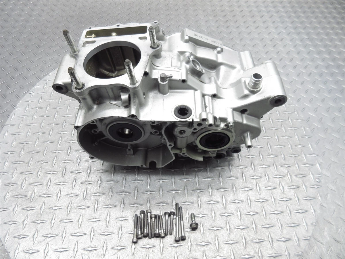 【新品セット売り】ヤマハSR400Fi2012年 エンジン関係パーツ　純正品 Yamaha Motorcycle Engines and Engine Parts for Yamaha SR400 for