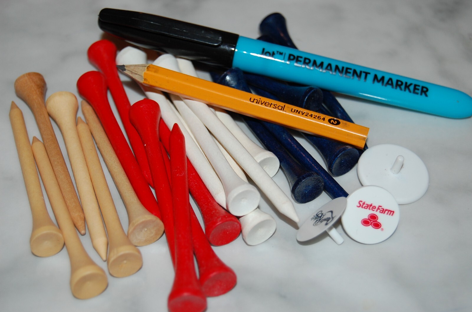 KASCO Z STRAIGHT Target Line  2 DOZEN Yellow  Golf Balls  FREE 2 Dozen TEES