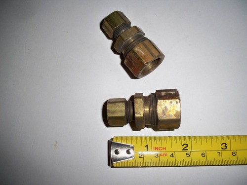 2p 5/8" OD x 3/8" OD Tube (Lead-Free) Brass Compression Reducing Union Fitting