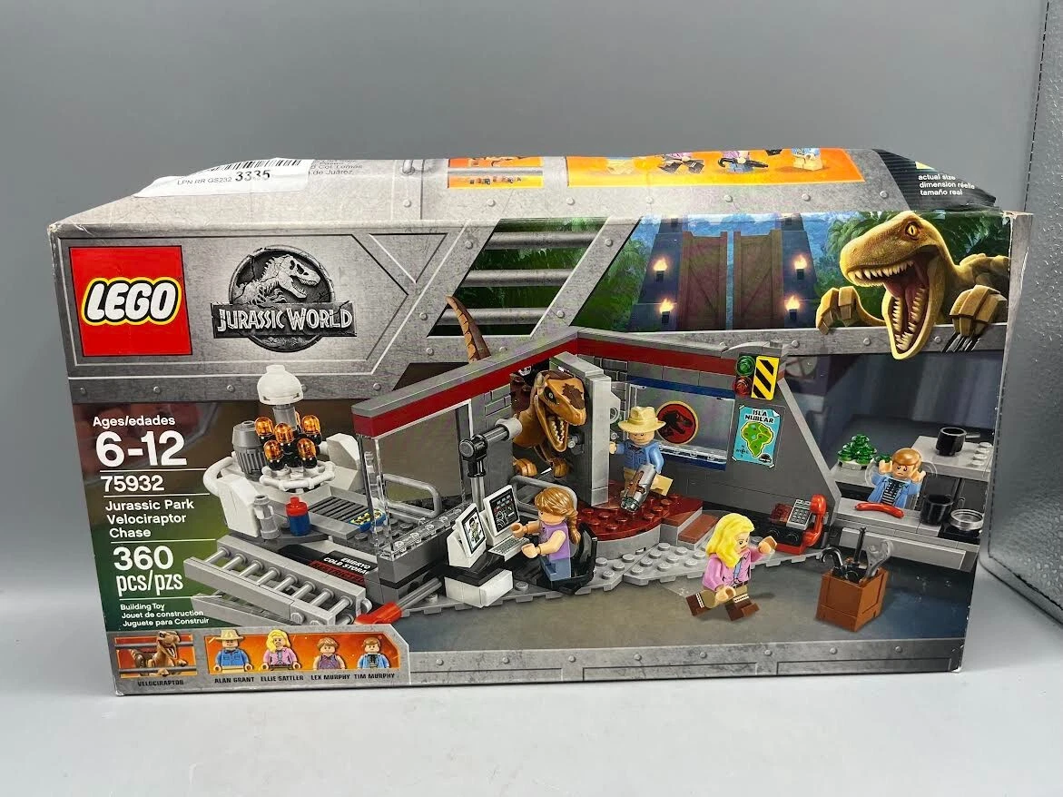 Lego 75932 Jurassic Park Velociraptor Chase 360 pcs NEW & SEALED IN DAMAGED  BOX