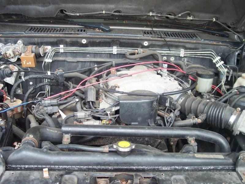 Alternador 6 cilindros para camioneta Nissan 94 10638569 Foto 3 de 4