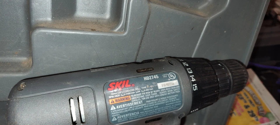 SKIL Cordless DRILL Driver - Model HD2745 - 12 Volt W/ Battery Charger & One Bat - Image 4 of 4