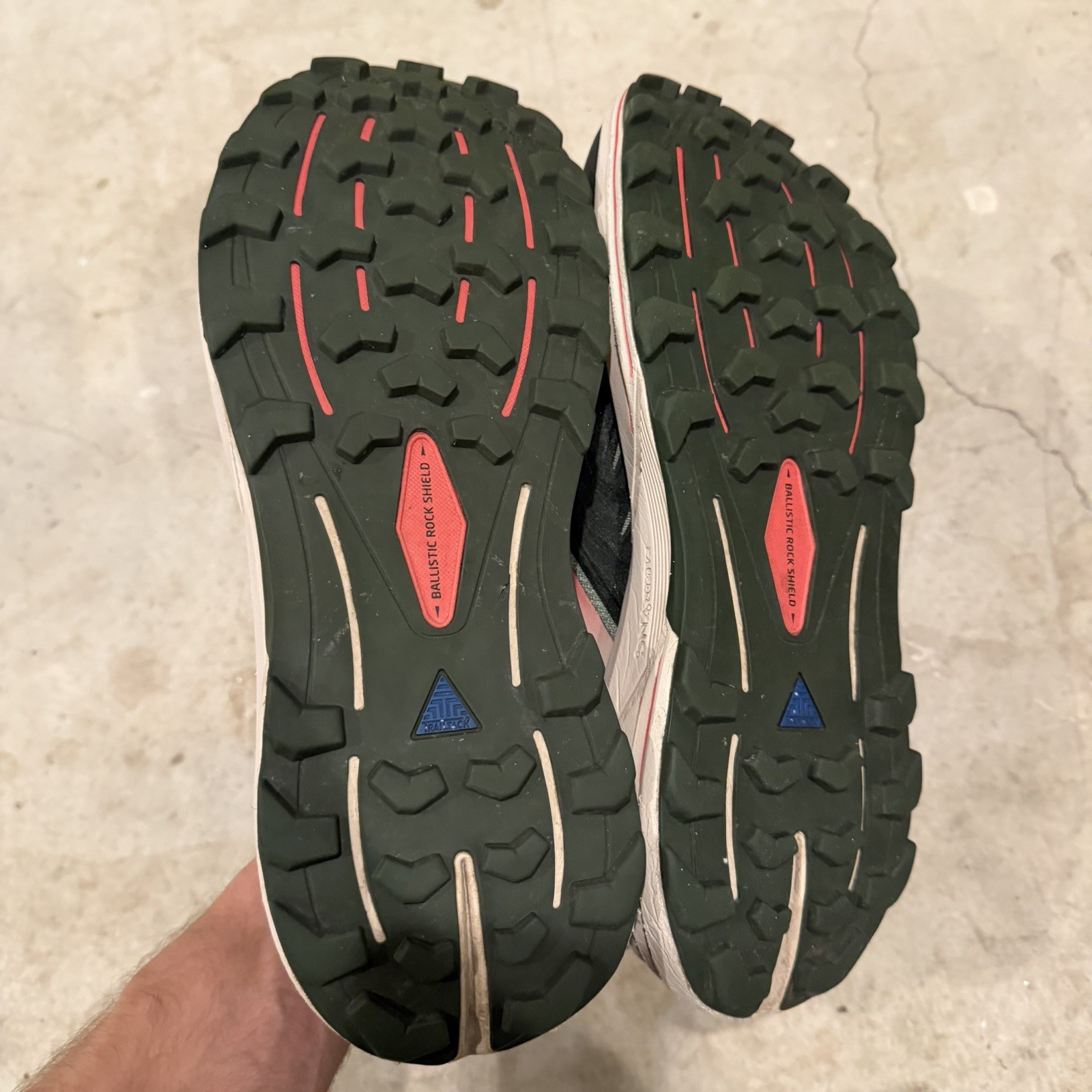 Brooks Cascadia 16 Green Trail Outdoor Hiking Shoes 1203631B394 Womens Size 10.5