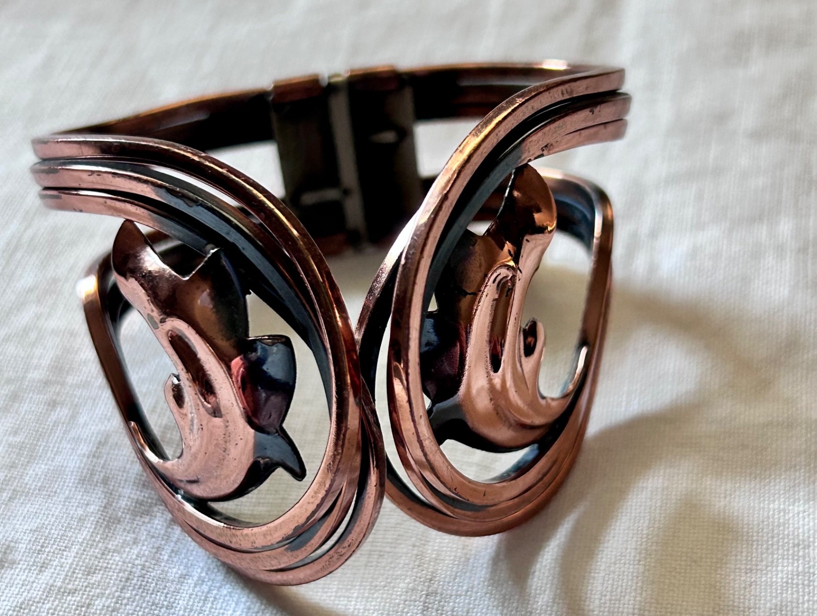 VINTAGE COPPER HINGED CUFF BRACELET SCROLL & LEAF… - image 2