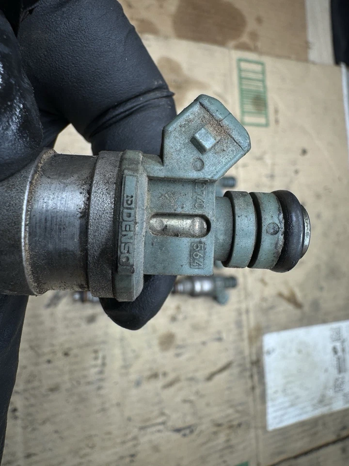 93-98 1996 Mustang Cobra 5.0 4.6 4V 24lb Fuel Injectors Ford  V8 - Image 3 of 3