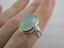 Sterling Silver Seafoam Green Chalcedony Cabochon Ring Size 7.25 Weighs 7.1g