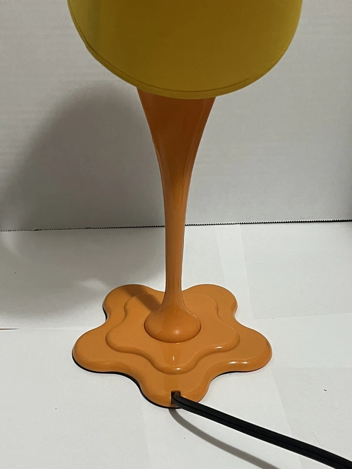 LumiSource Woopsy Yellow Table Lamp Paint Spill Retro Pop Art MCM Plastic -Works - Image 4 of 4