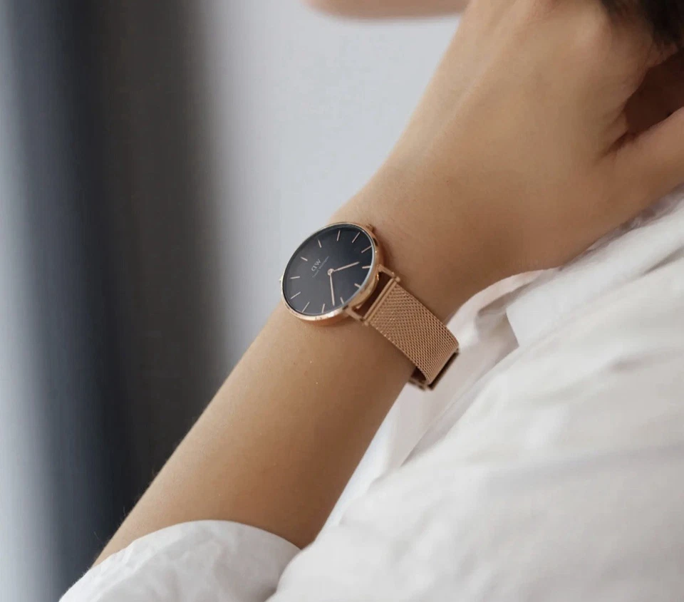 DANIEL WELLINGTON Women Analog Quartz Casual Watch Classic Dress Waterproof Fash - Image 3 of 4