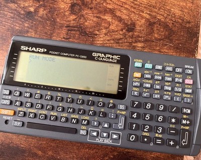 SHARP PC-G850 Pocket Computer C LCD screen Z80-family CPU 32KB