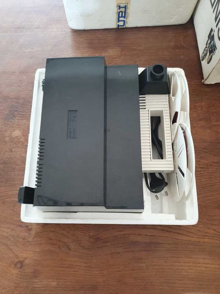 Projecteurs anciens Super 8, films, cinema - Photo 2/4