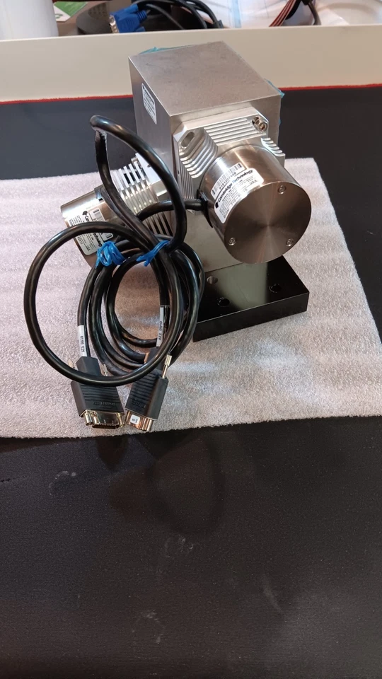 Láser Cambridge Technology 710-80816 XY L2H30X3QGS2A-CP-A466 Foto 3 de 4