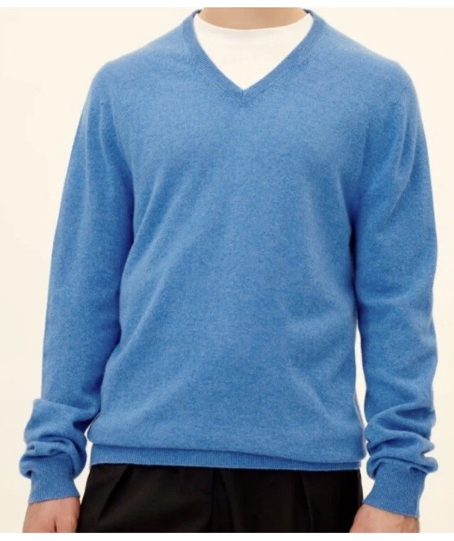 BUTTON DOWN SF | 100% Virgin Wool Light Blue Sweater XL