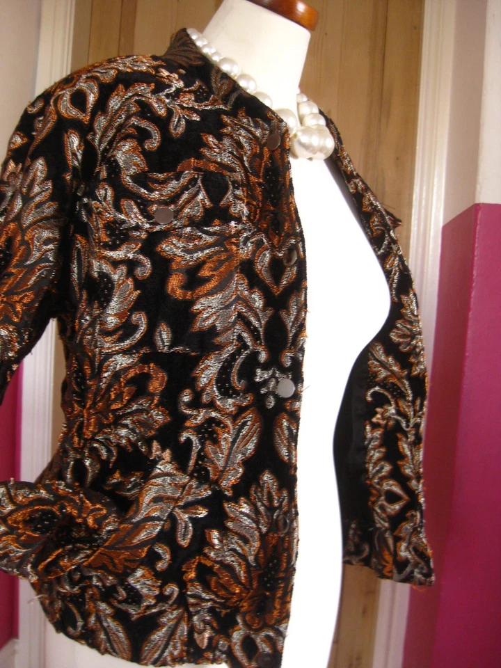 CHAQUETA BOHO DISCO 12 10 dorada brillante festival declaración floral Y2K BOOHOO TOP  Foto 3 de 4