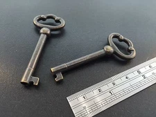 Grandfather Clock Door Key set of 2 in Antique Finish for Howard Miller 