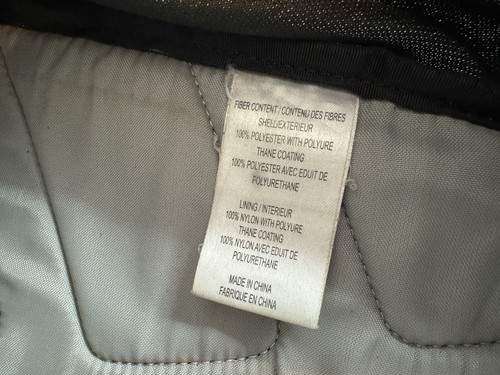Mochila con honda The North Face negra compartimentos acolchados cuerda elástica senderismo - Imagen 7 de 8