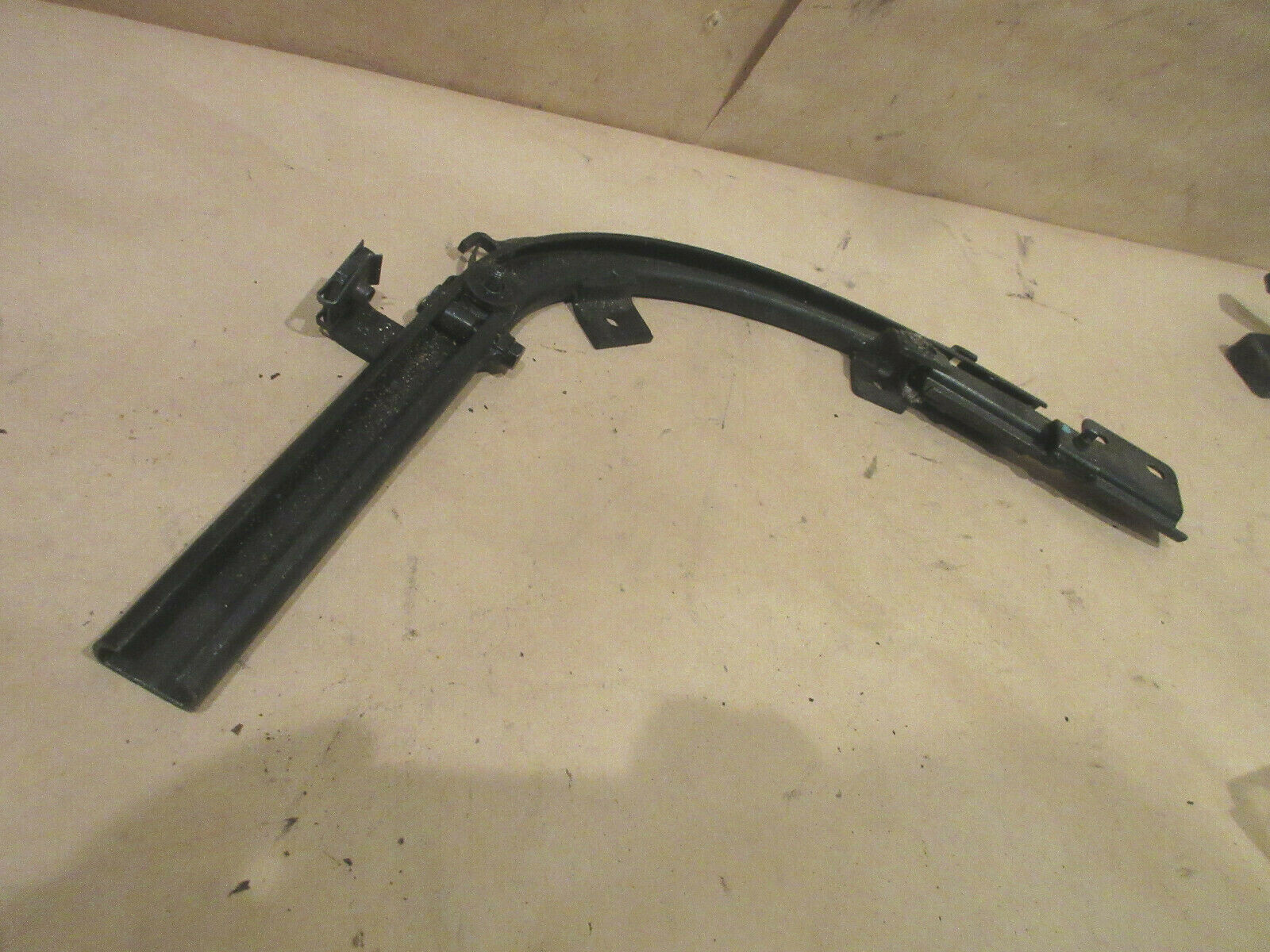 Ferrari California - RH Guide For Trunk Separator Panel - P/N 80806800
