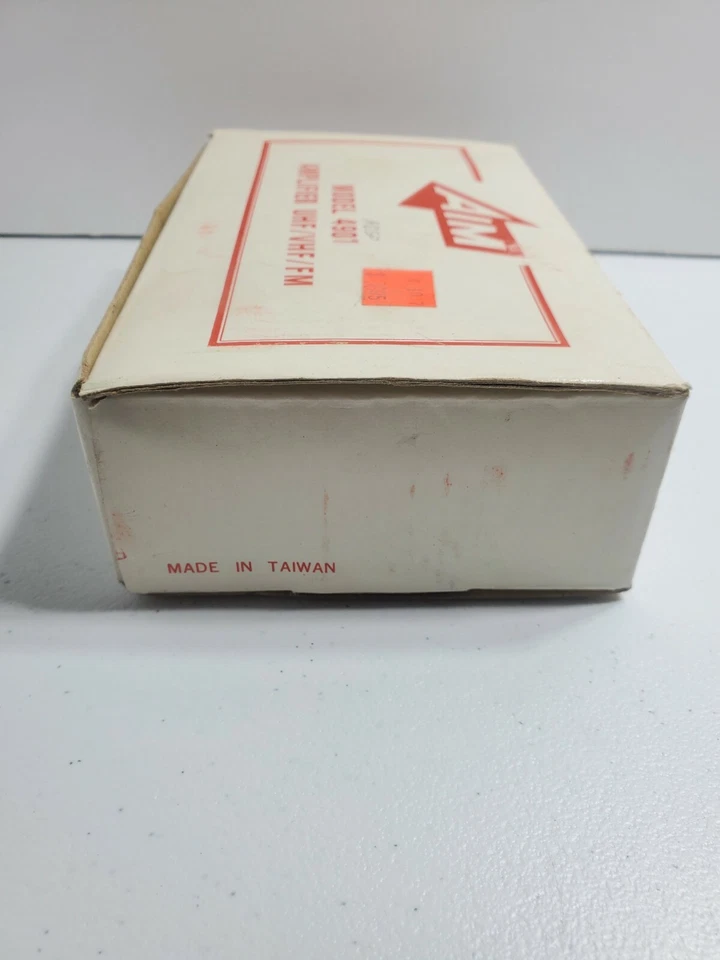 Vintage AIM Model 4901  Amplifier UHF/VHF/FM  (A4) - Image 3 of 4