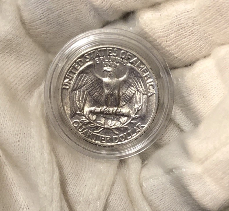 Cuarto de plata Washington 1932. Estado BU. Foto 3 de 4