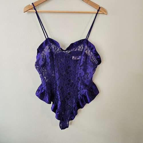 Vintage Victoria's Secret Spitzen Teddy Body, Gr. M Gold Label lila Rüschen