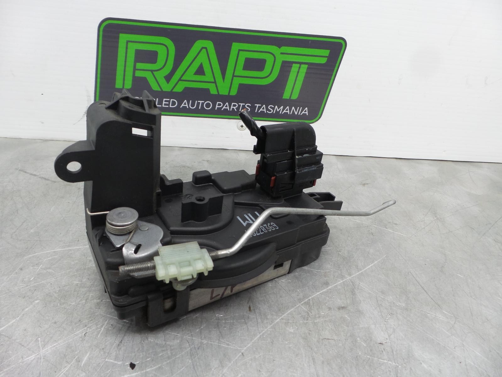2006 Holden Astra LOCK MECHANISM LH FRONT AH 10/04-08/09 04 05 06 07 08 09 image 2