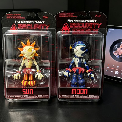 Funko Five Nights at Freddy's Security Breach SUN & MOON 2 pack Action Figures