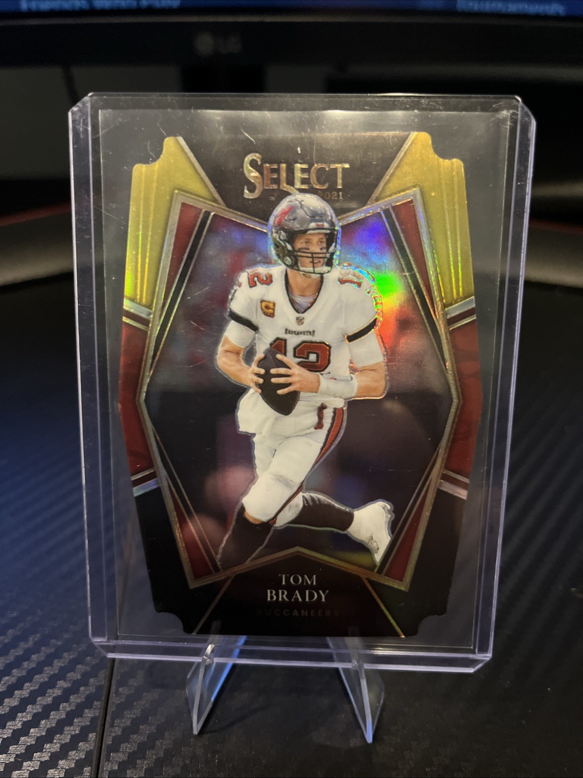 2021 Panini Select - Premier Level Tom Brady #101 Black & Gold Prizm Die-Cut
