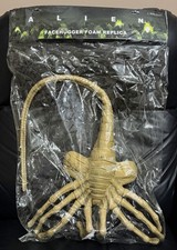Neca Alien Foam Prop Replica Life-size Facehugger New In Packaging