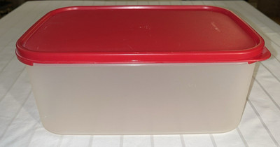 Tupperware Modular Mates Rectangle 2 - Pink  Raspberry Lid 18 Cups Preowned