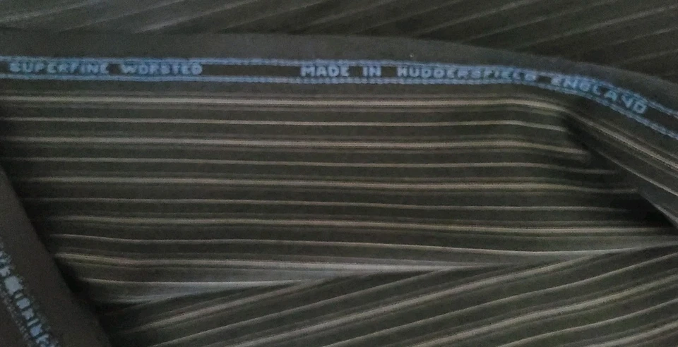 HUDDERSFIELD 4 yardas lana superfina peinada azul marino tela a rayas 62" x 154" Foto 3 de 4