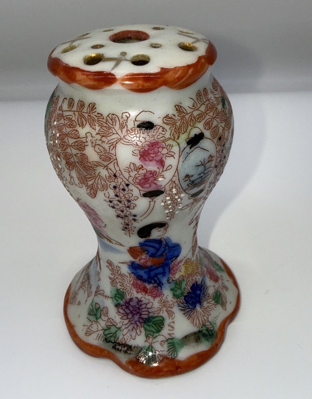 Vintage Hat Pin Holder Hand Painted - Japanese Scene Geishas
