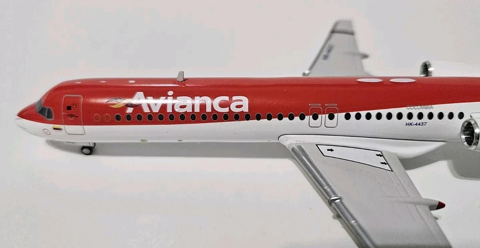 JCWINGS200. FOKKER F100 AVIANCA COLOMBIA RARE - Image 4 of 4
