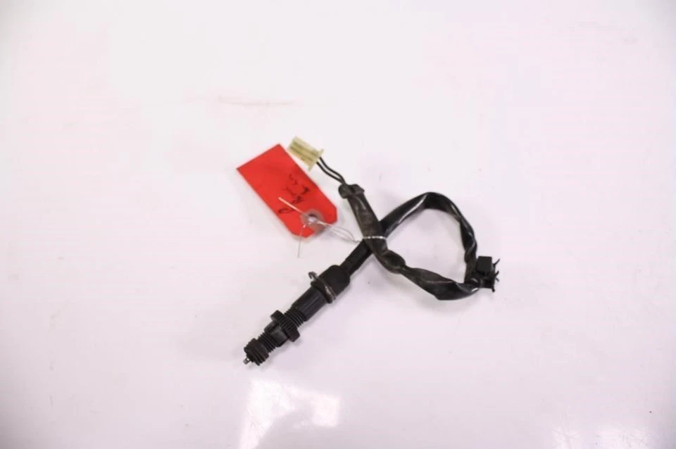 Sensor interruptor de luz de freio traseiro 95 96 Honda CBR600 F3 - Imagem 2 de 4