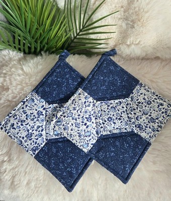 2x Vintage Topflappen blau weiß geblümt floral | 19,5 x 19,5 cm