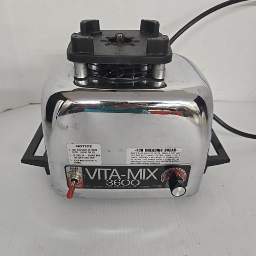 Mélangeur-extracteur de jus Vita-Mix 3600 Plus en acier inoxydable Mélangeur-extracteur de jus Vita-Mix 3600 Plus en acier inoxydable