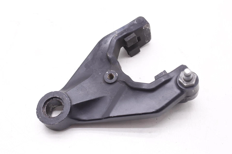 78 YAMAHA XS750 OEM PINZA DE FRENO TRASERO SUSPENSIÓN SOPORTE MONTAJE TRASERO R11.BX13 Foto 2 de 4