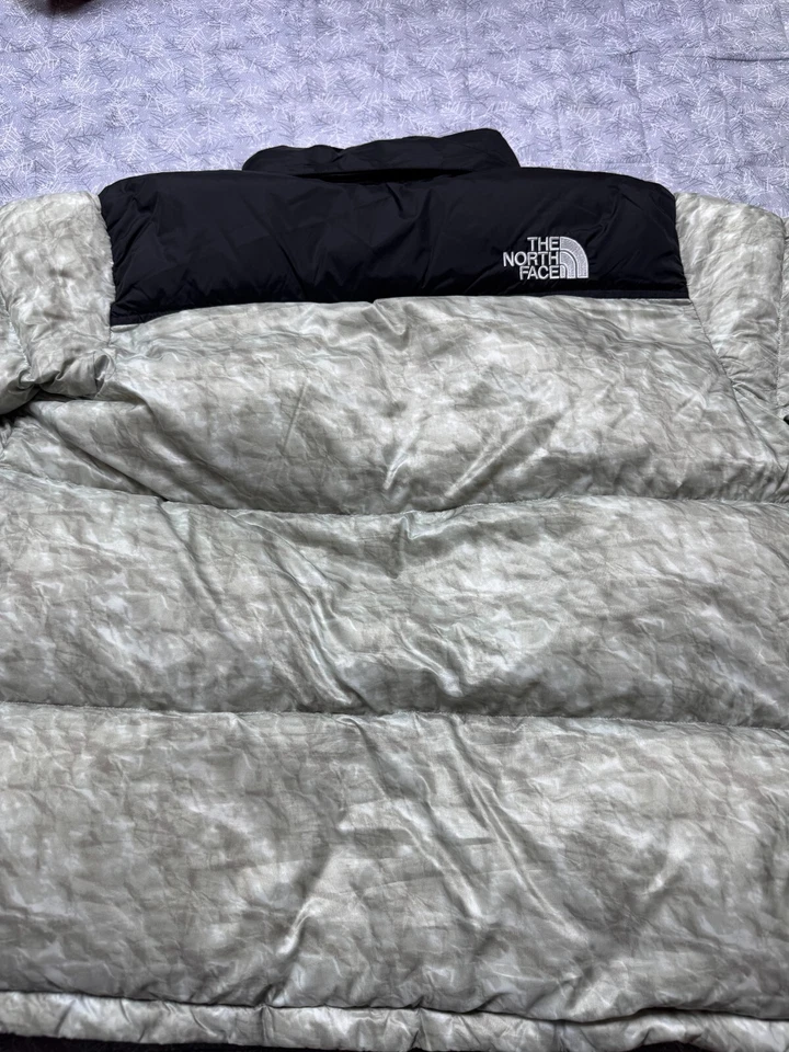 ****Auténtica impresión en papel Supreme x The North Face Nuptse FW 19 tamaño pequeño**** Foto 3 de 4