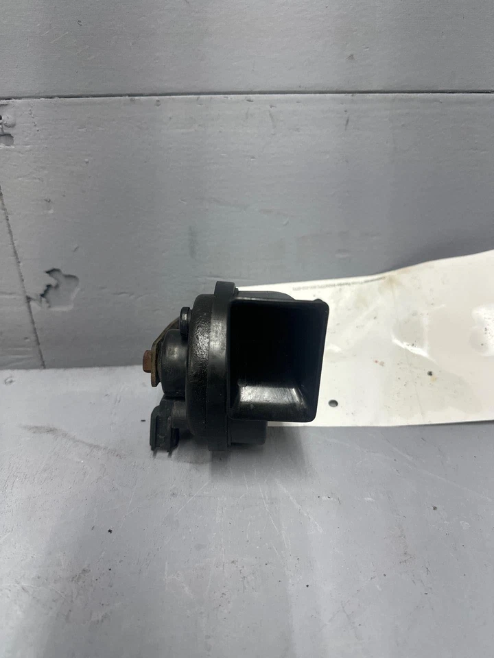 2007-2010 Saturn Outlook гудок низкий тон OEM 25798272 (подходит для большего количества транспортных средств) - Изображение 2 из 4